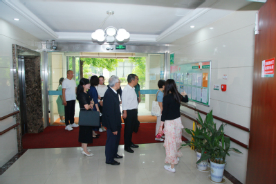 關懷暖夕陽 合作譜新篇——我院關工委聯合校離退休處組織離退休干部代表參觀江蘇省養老服務指導中心健身休閑活動